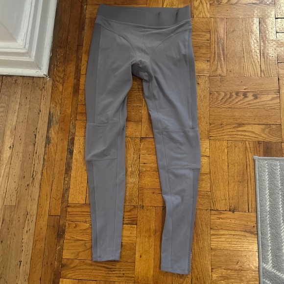 Alo Alosoft High-Waist Head Start Legging Fog Size Small - Picture 1 of 5